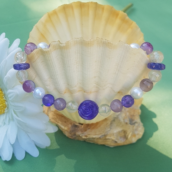 💜 Violet Blossom Glow Bracelet - Picture 1 of 3